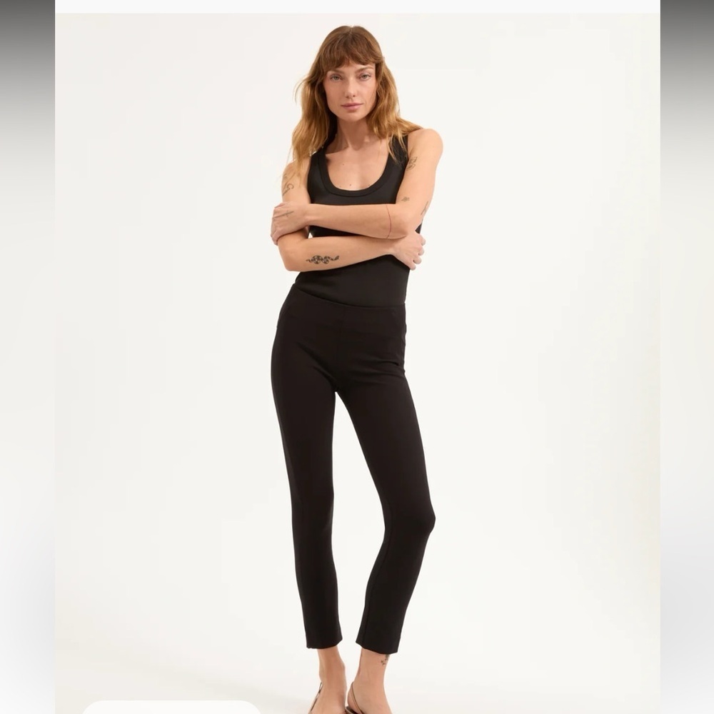 Veronica Beard Scuba Slim-Fit Black High-Rise Cropped Size 4